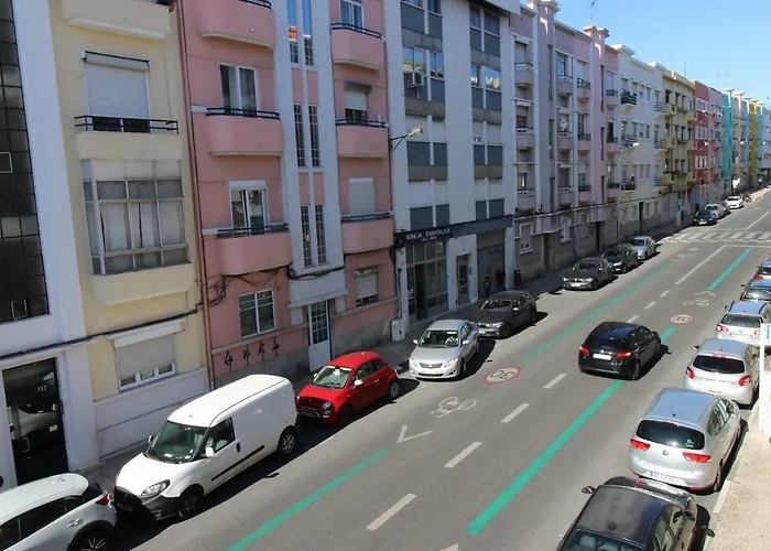 Sete Rios, Near Zoo Lisboa/ Free Wifi
